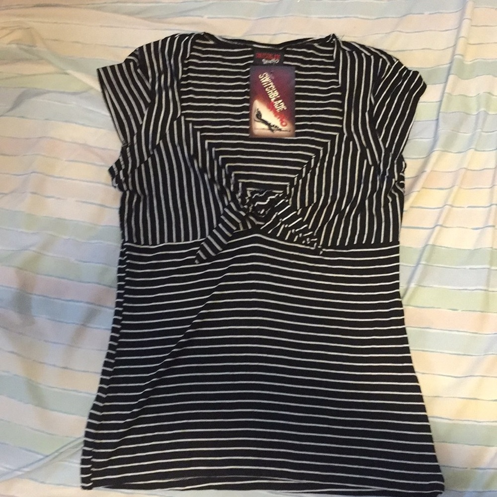 NEW Switchblade Stiletto Black&White Shirt(S)